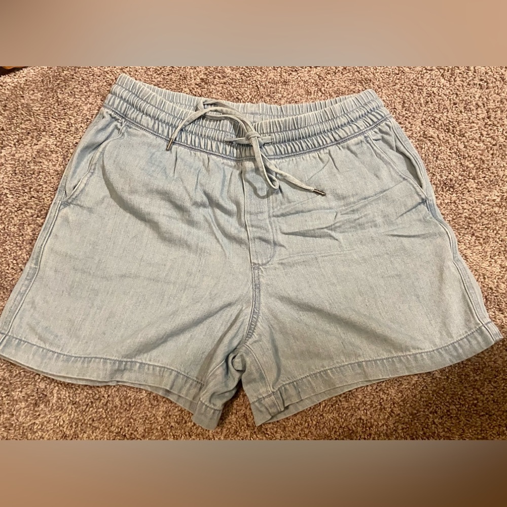 gap Medium Tall shorts